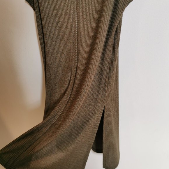 Army green tunic with slit - Picture 3 of 4